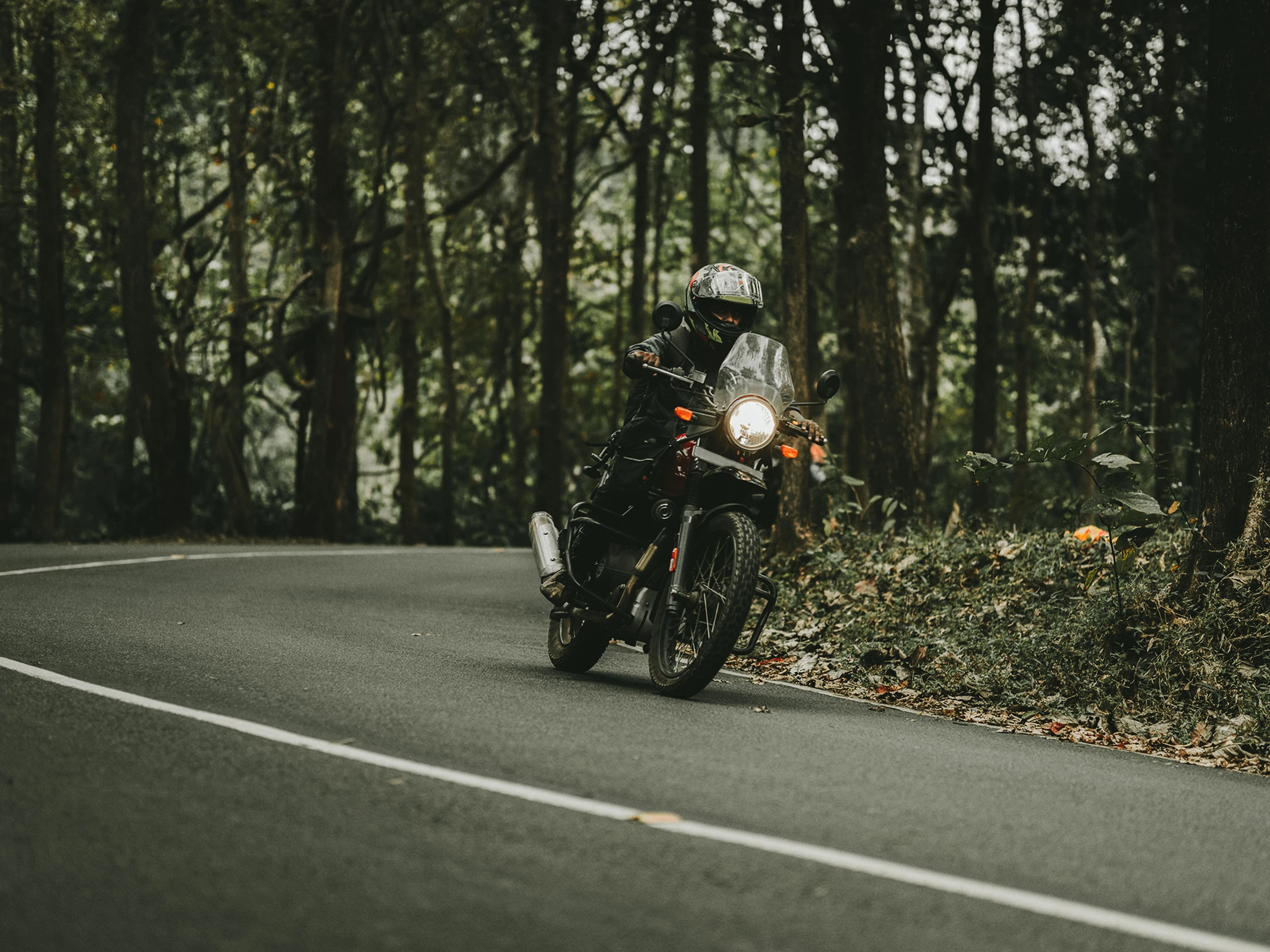 バイク走行イメージ